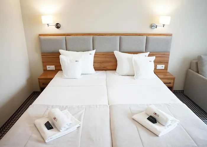 منتجع Koral Live